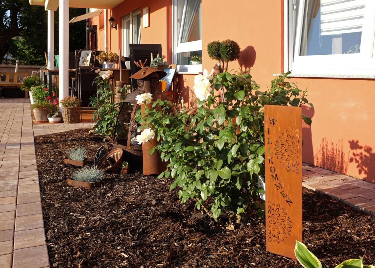 Ferienwohnung Im Paradies Momlingen Esterno foto